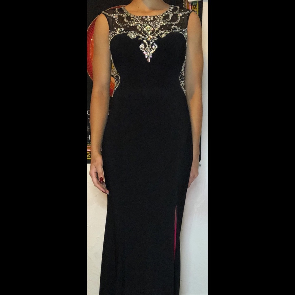 Size 4 BETSY & ADAMS Beaded Bodice Gown
